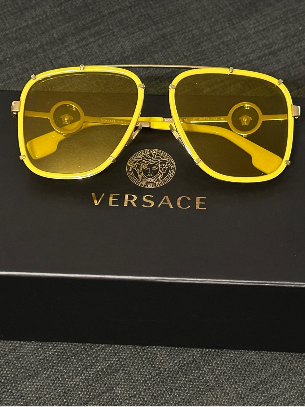 NWT Versace VE2233 Neon Yellow Aviator Sunglasses